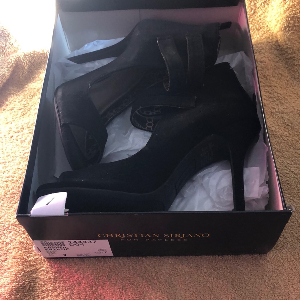 Christian siriano womens heels size 7 black